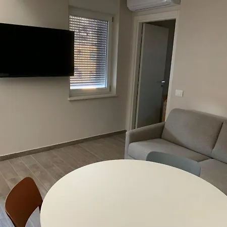 Le Dimore Di Via Venezia * צ'יביטאנובה מארקה